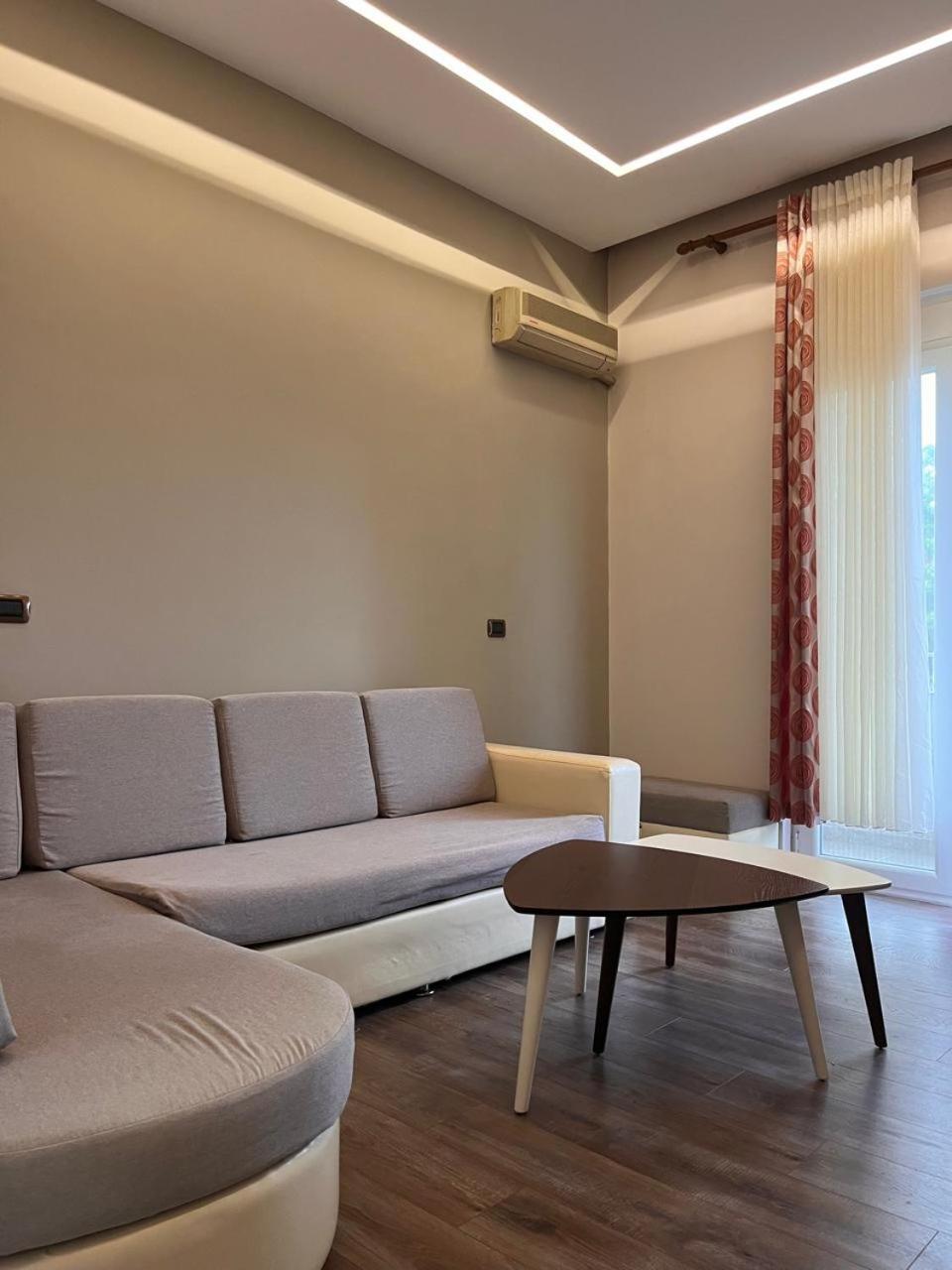 Lukas Apartament Vollga Durrës Kültér fotó